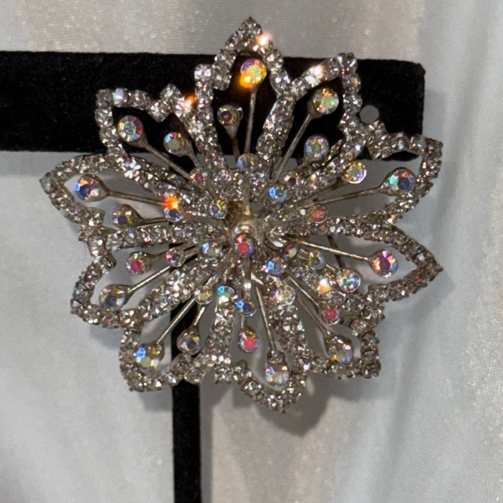 Vintage Aurora Borealis Flower Crystal Rhinestone Brooch Pin Statement Jewelry - Picture 9 of 11
